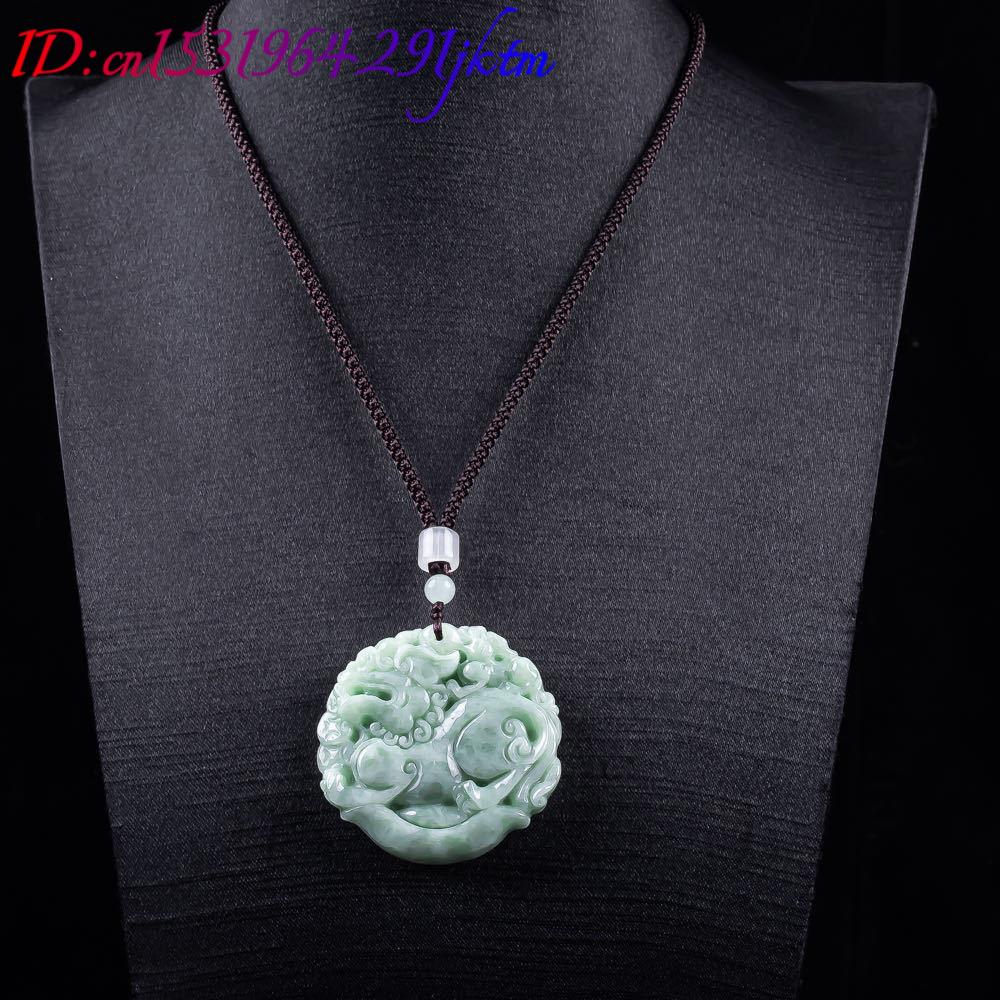 Colar com Pingente Pixiu de Ja - Woman Accessory avaliação e preço